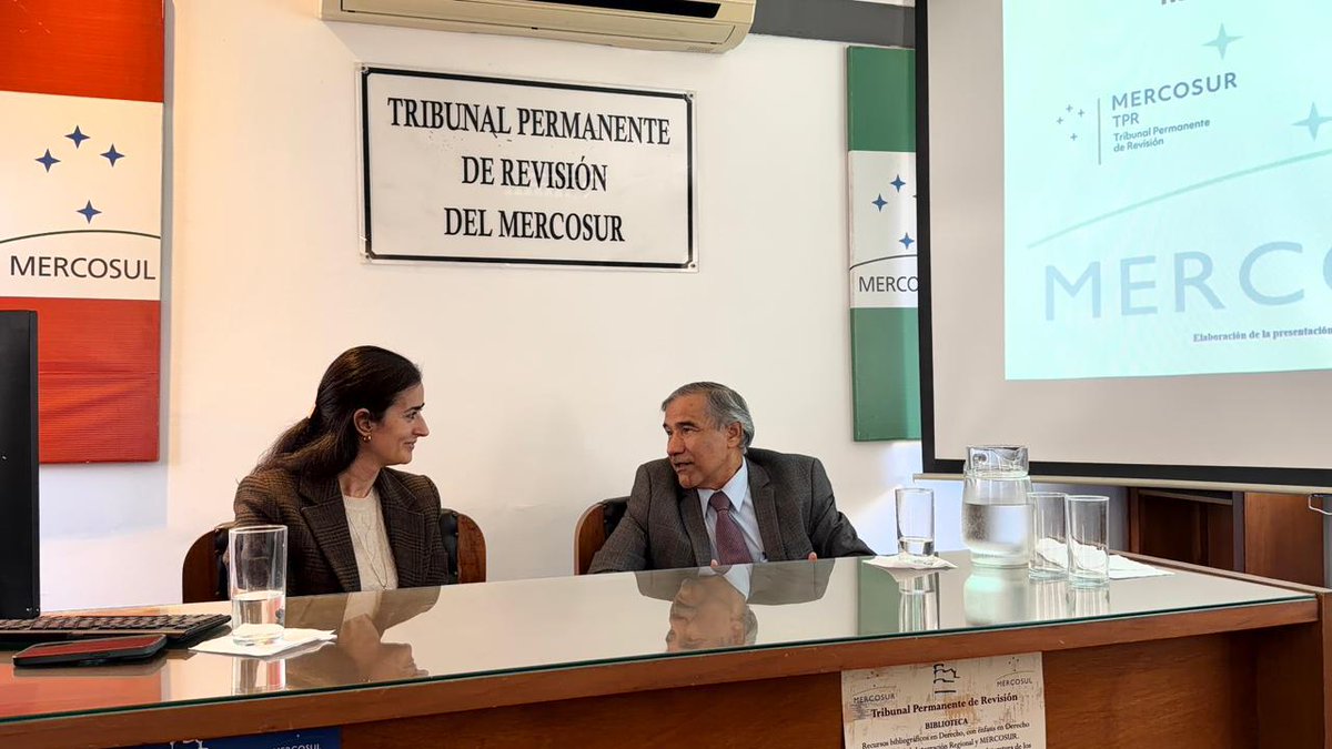TPRMERCOSUR's tweet photo. Charla técnica con alumnos de la cátedra de Derecho Constitucional de la Universidad Nacional de Caaguazú, con la presencia de su profesor titular Dr. Manuel Dejesús Ramírez, Ministro de la Corte Suprema de Justicia del Paraguay, y de la Dra. Selma Bogado. https://t.co/RjILjJ5yX0