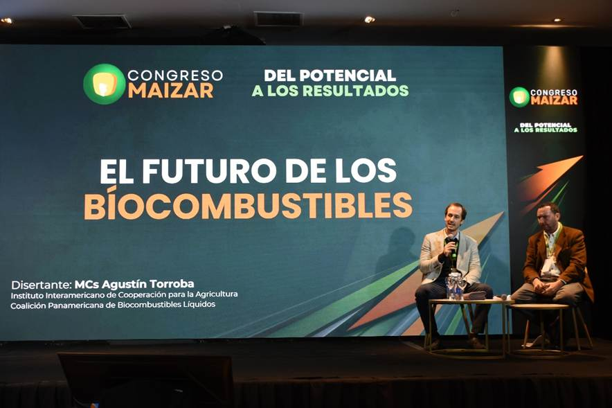 IICAnoticias's tweet photo. El @IICAnoticias y la @_CPBIO participaron del Congreso @maizararg 2026 en Argentina y lanzaron el Movimiento por la Transición Energética de la Movilidad, con un rol clave para los biocombustibles.

Más detalles 📰👉🖱️https://t.co/a12oD1YHNd https://t.co/5unhOsNySW