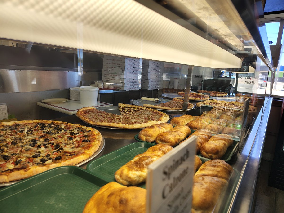 JimmyJsHair's tweet photo. Best Pizza In Texas Hands Down! 🍕 https://t.co/TnM5x5y8xC