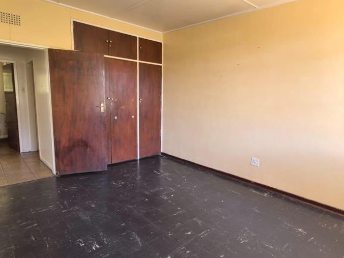 mlswest's tweet photo. 2 Bedroom Apartment / Flat for Sale in Greenhills, Randfontein | R 510 000 🏡✨

https://t.co/Hzy20i1KSv

#mlswest #property https://t.co/RDs1WQMCij