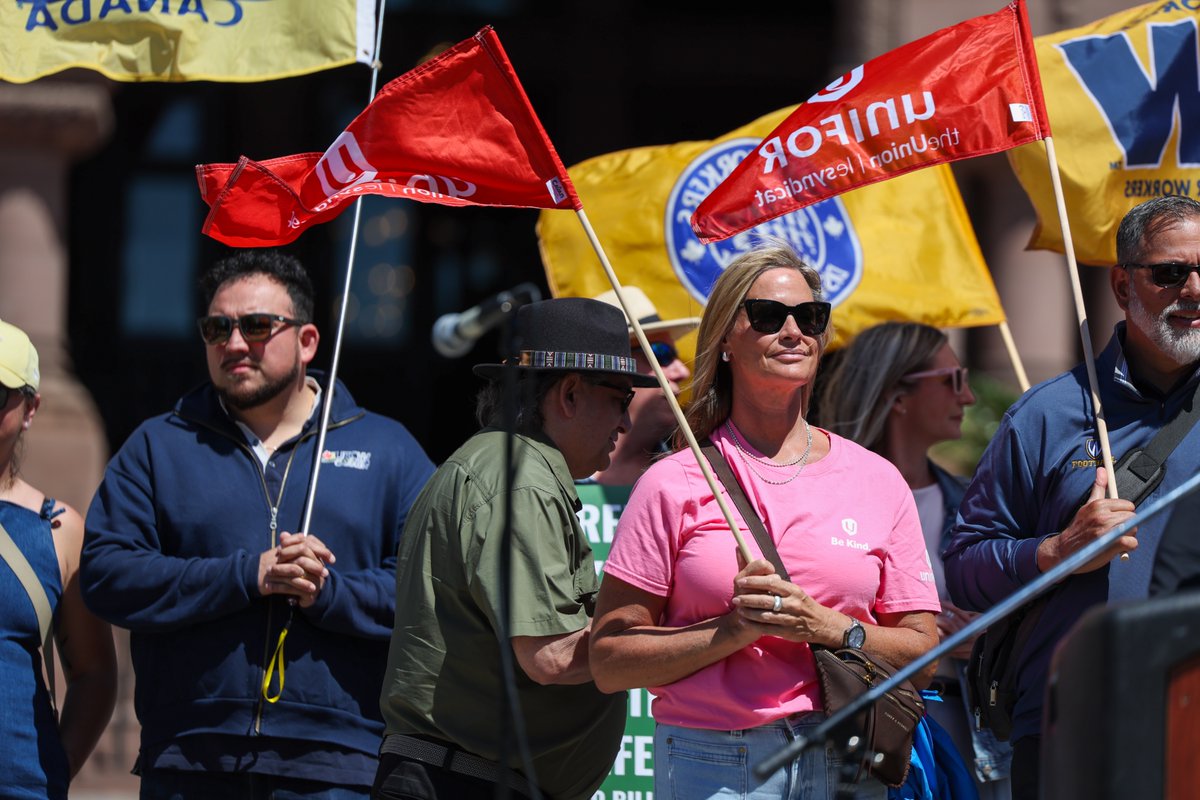 UniforTheUnion's tweet photo. Unifor members joined labour allies, advocates, and community at Queen's Park to mark Injured Workers’ Day.

"Today we stand together to demand better. Injured workers deserve dignity, security, and justice," said Ontario Regional Director Samia Hashi. https://t.co/LaGEq2HQQO