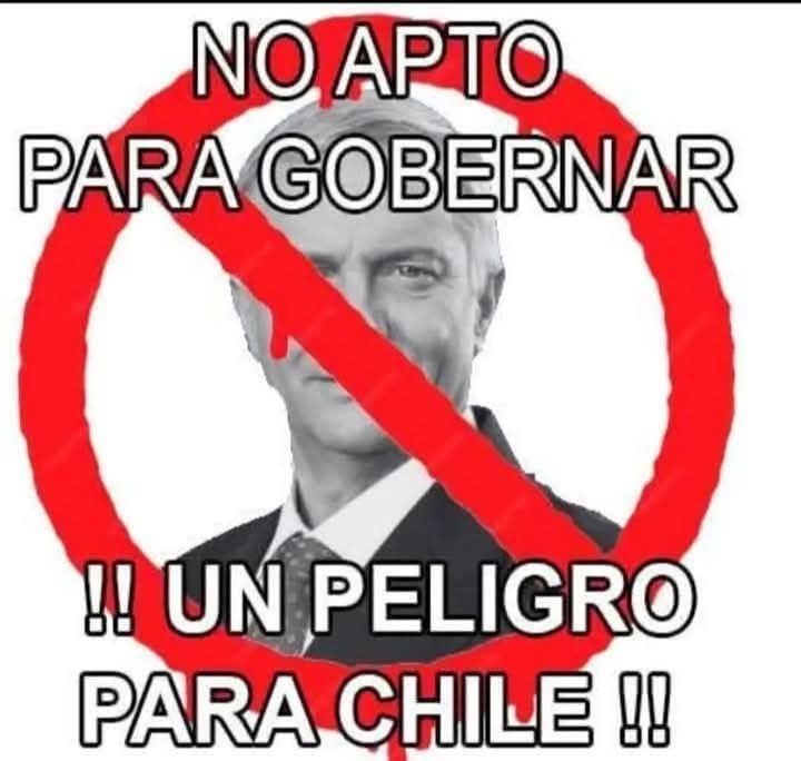 sepulvedamon's tweet photo. El metáforas mintiendo descaradamente en la cuenta pública  con su cara de wueón y dando
 las gracias porque no ha habido un segundo estallido social mientras afuera está la escoba con los pacos desaforados  reprimiendo las 
  manifestaciones 😡
#renunciaineptokast https://t.co/AvKJkNJUJs