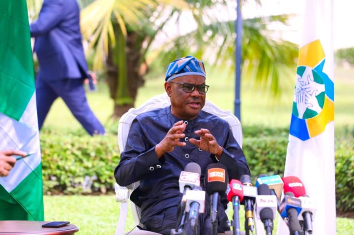 thecableng's tweet photo. ‘I take responsibility’ — Wike apologises over roaming cows on Abuja streets

Nyesom Wike, minister of the Federal Capital Territory (FCT), has apologised to residents over the continued presence of cows on major roads and streets in Abuja.

Wike spoke on Friday during his monthly media briefing in Abuja.

 https://t.co/SOOLCKX3aa