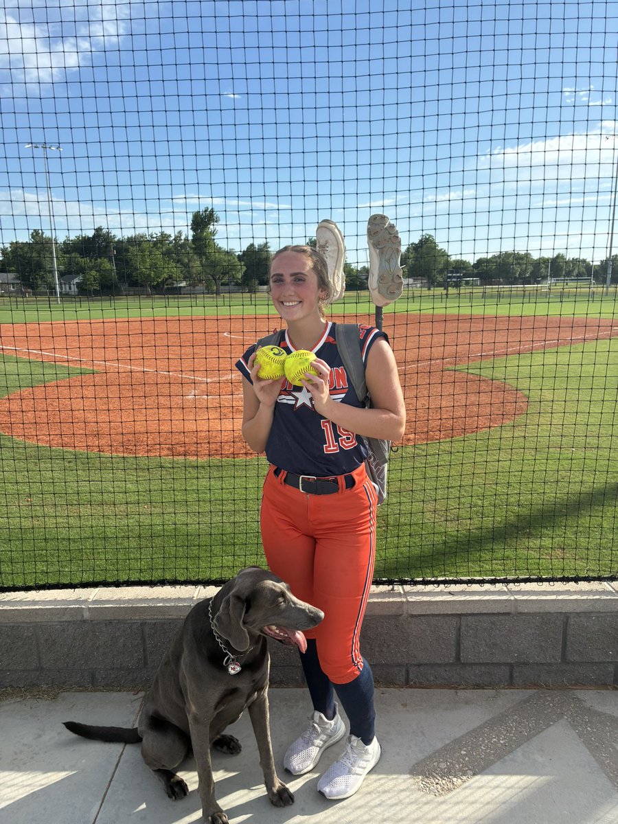 Reese_L_Brown's tweet photo. My team had a great weekend at the Triple Crown in OKC. We went 4-1 and undefeated in pool play, but came up short in bracket. 

I was able to contribute with 3-💣’s

@MidwestPremierS @softballhype  @CoastRecruits @gatorjack72 https://t.co/VXXSs9tK43