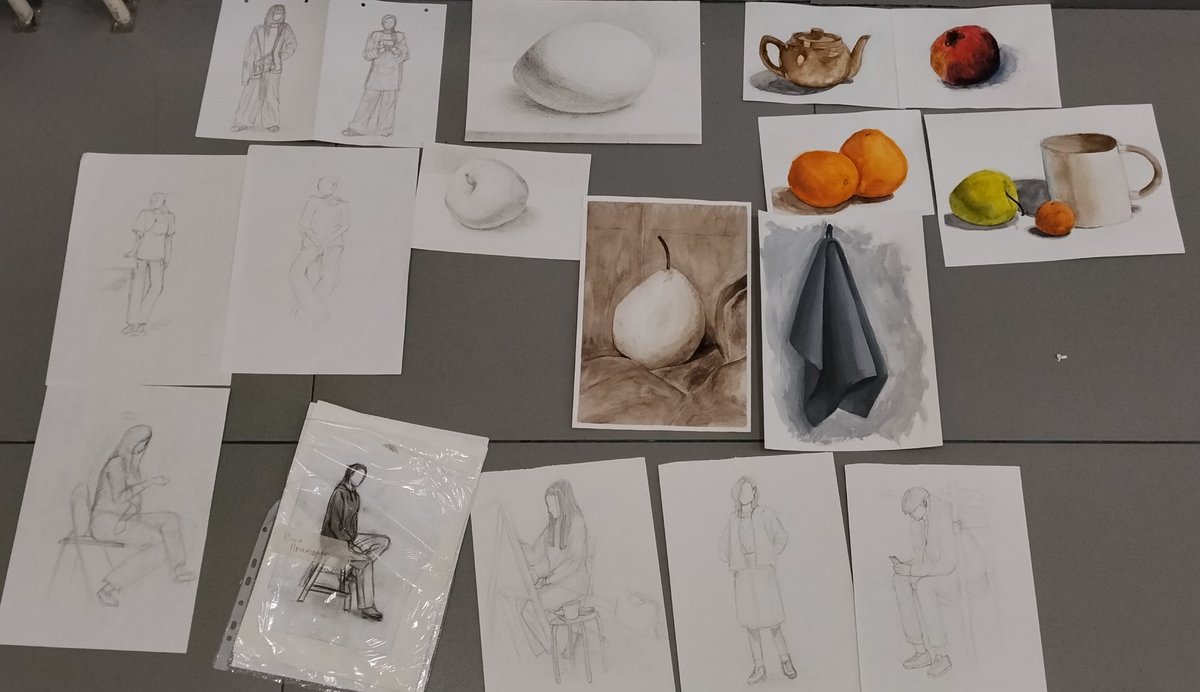 KAERU_frogit's tweet photo. Happy first day of summer! Here are my art school year recaps

#art #study #sketch #painting #watercolor #gouache #pencil https://t.co/k3jp20T57j