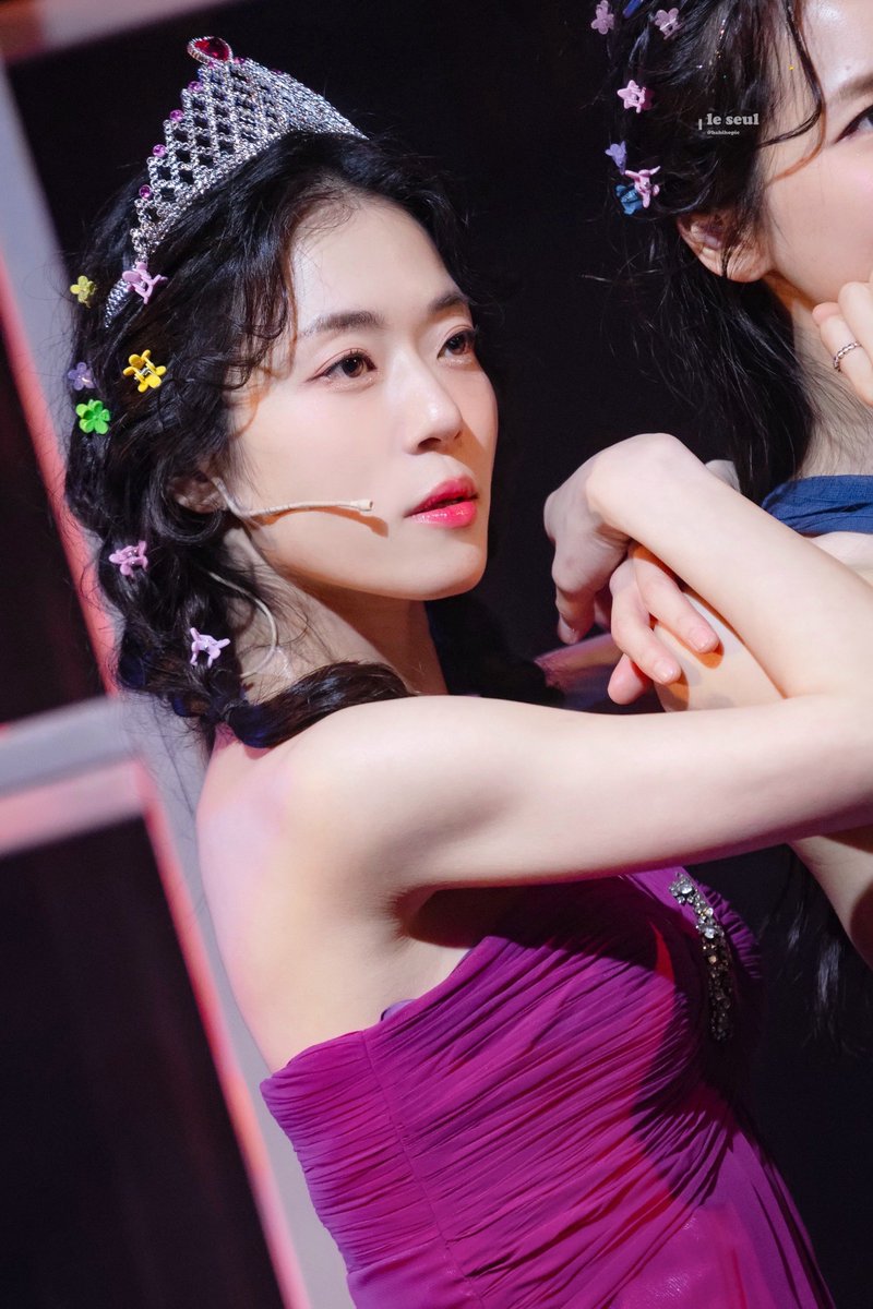 hahihopic's tweet photo. 260601 놀이터 얼라이브 콘서트 

#신의정

혹시 왕자님 자리 비었나요???🧎‍♀️ https://t.co/fuGCcR8zTC