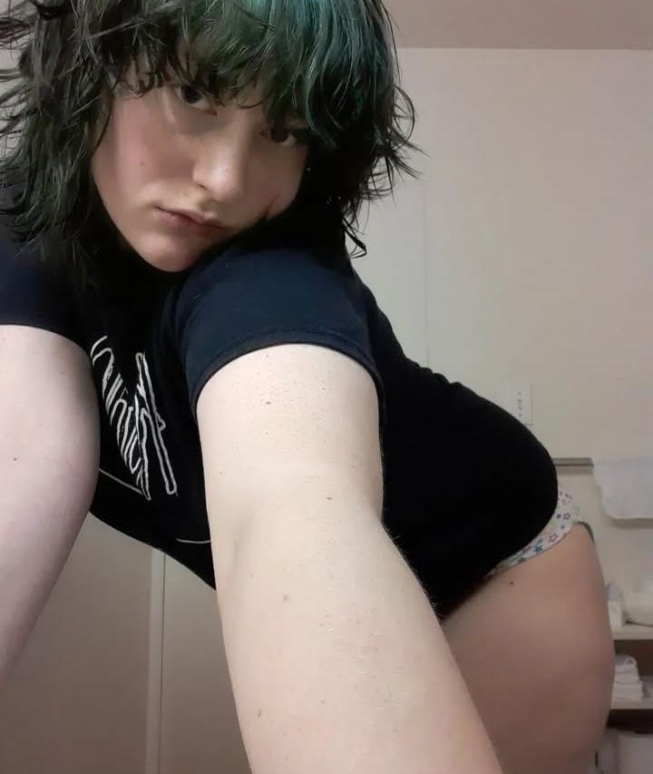 LOGIRLFRIEND23's tweet photo. Kisses and hugs 
#nsfwtwt #nsfwtwtًً  #nsfw https://t.co/dcTG743mlU