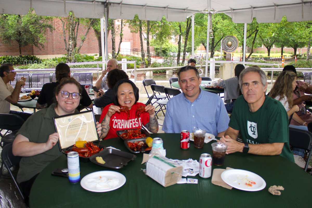 FreemanSchool's tweet photo. What better way to close out a successful academic year than with good food, great company, &amp; a true NOLA tradition? 🦞 Freeman staff &amp; faculty gathered for our annual crawfish boil to celebrate our collective achievements &amp; the incredible individuals who make our school thrive. https://t.co/cdZNUhNfvQ