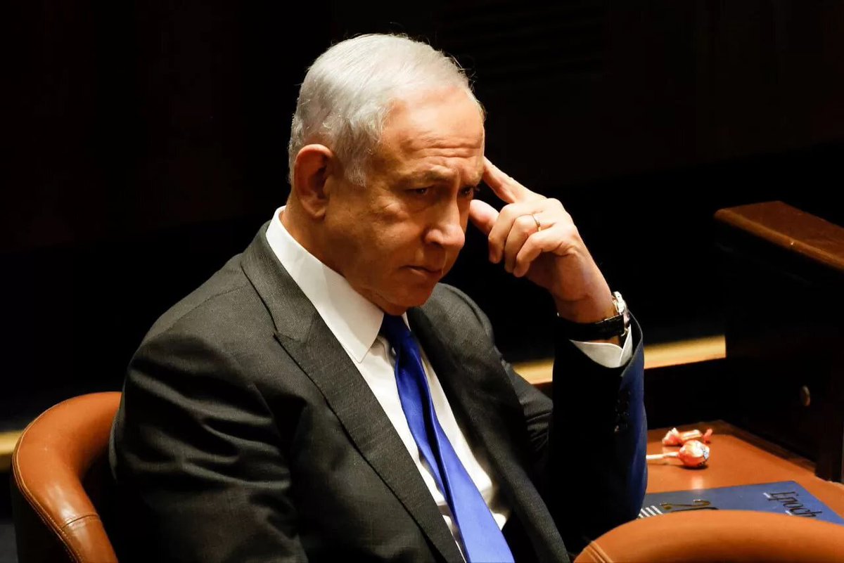 MarioNawfal's tweet photo. 🇮🇱🇺🇸 Hebrew media: Israel is confused by Trump's ceasefire announcement and has no knowledge of any such agreement.

At most, they say, there was an understanding not to strike Beirut. Nothing about southern Lebanon. Nothing about a mutual halt. 

IAF is still striking Nabatieh. Missile alerts are still going off in Israel.