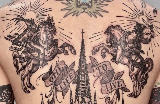 itz_sunfallz's tweet photo. clarisse la rue 🥊 

massive back piece. she thinks it's super badass, and she's right. i'm thinking knightly imagery. definitely the "one life to live" quote thrown in there somewhere. https://t.co/sfJZAfJWmP