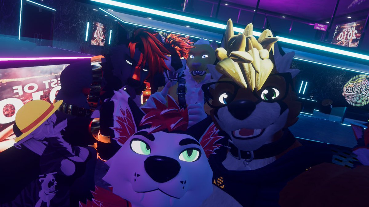 thomasfoxypew's tweet photo. @ZeroTheHusky @Carter_nyxx good times in VR chat ill be at furality this weekend ^^ https://t.co/tJymum5P2V