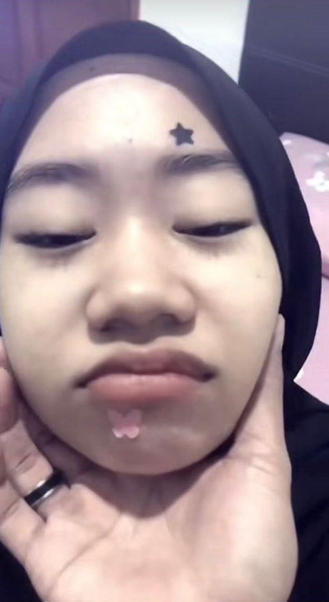 bicqlle's tweet photo. #awekpadu #awekcun #awektudung https://t.co/9tQFdyM7Bq