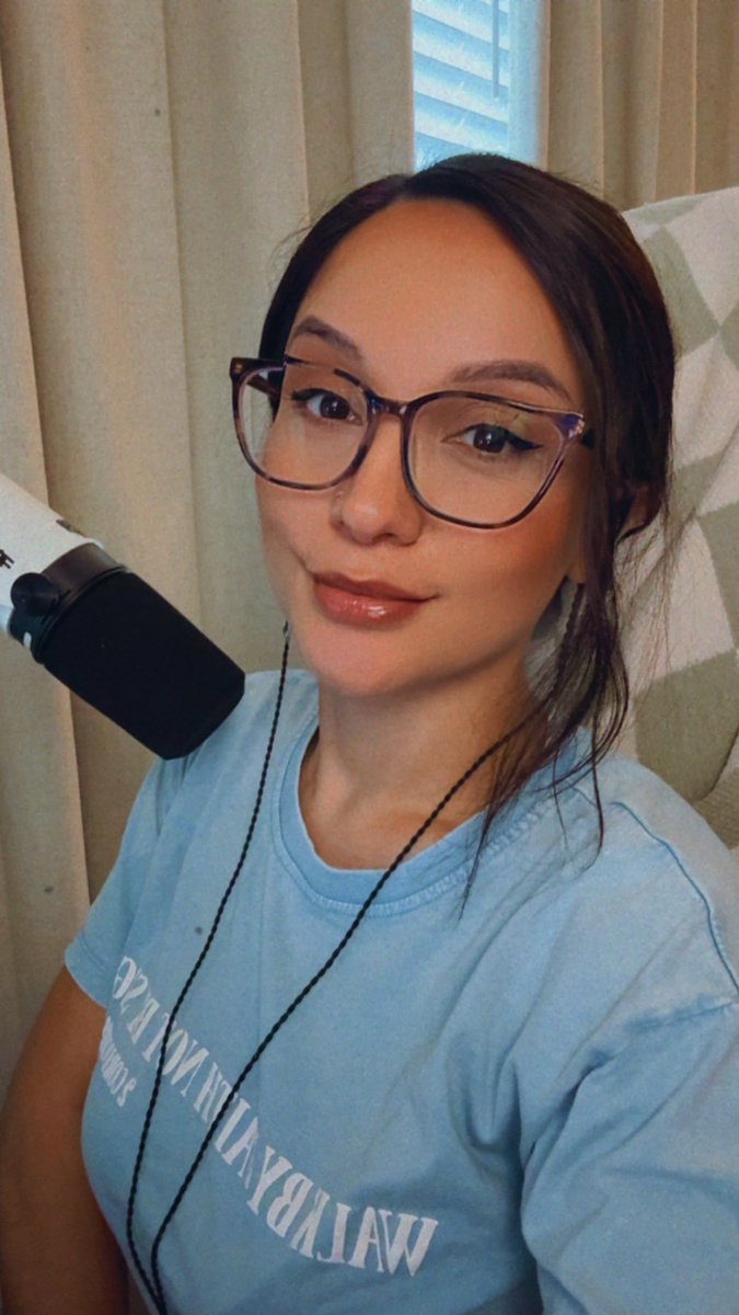 solysithea's tweet photo. LIVE! ✌️🩵 come hang out and tell me hiii 

https://t.co/GQS9Yw3KA9 https://t.co/Lf25zDzOLi