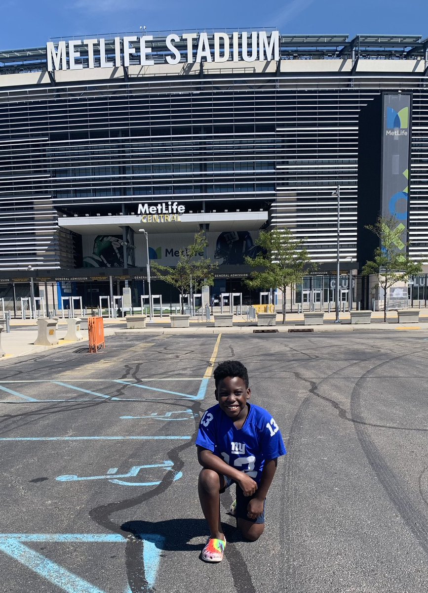 jaiblessit's tweet photo. My  little guy (who is now 14) cried real tears when @obj was traded!!💙 Today is a great day for all the littles that were heartbroken back in 2019. ❤️‍🩹 #nyg #giants #odellbeckham https://t.co/gk3zGc9MST