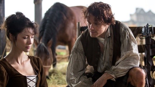 Daylightttdream's tweet photo. I’ll never get over how beautiful this episode was, with castle leoch in the background #outlander https://t.co/CJigu5jLSr