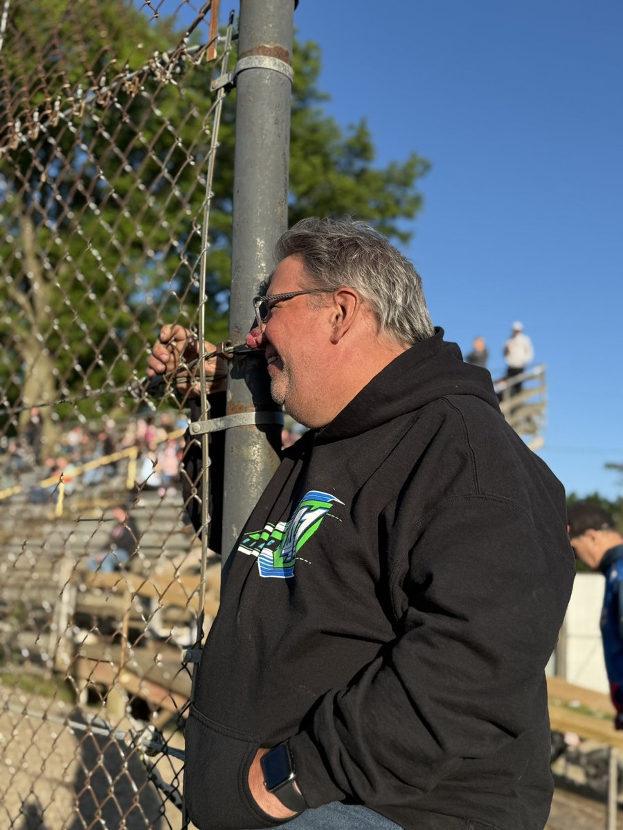 thebriansmith's tweet photo. Back to work after a rare two race weekend wrenching on the throttle pedal pacifist @brianrazum’s  18sr. Quick pic with @sbogucki84 @i96speedway for my wife &amp; a windblown hair #newprofilepic for professor of wing placement @MikeLinder312. Can you find your logo @JetcoJW ? https://t.co/56KdRpFoWm