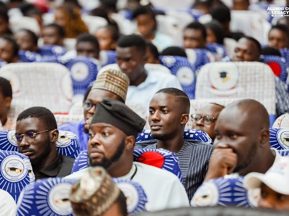 ucc_tescon's tweet photo. Happy new month from TESCON-UCC🫡🔴🔵⚪️🔴🔵⚪️ https://t.co/Iw2OdT38gv