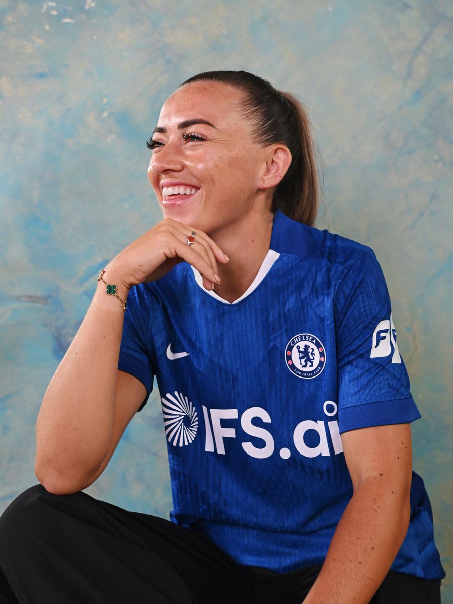 em_sandy's tweet photo. 🚨✍️ Chelsea have confirmed the signing of Republic of Ireland captain Katie McCabe following her exit from Arsenal. She signs a deal until June 2029 with an option for a further year. Will officially join the Blues on 1 July. #cfc #afc Full story on BBC Sport.

📸Harriet Lander https://t.co/AwD3hVpkSP