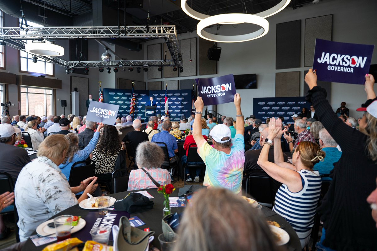 TeamJacksonHQ's tweet photo. Over 600 conservatives rallied with @RickJacksonGA. No one wanted to be with Burt. Not even Burt. https://t.co/gUcG4vDt5S