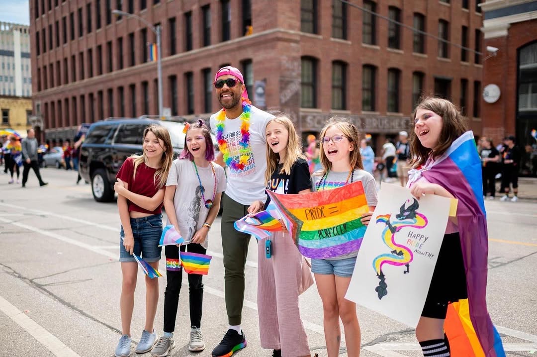 TheOtherMandela's tweet photo. Happy Pride Month, Wisconsin!!

We were the first state to to ban discrimination on the basis of sexuality.

We were the first state to elect an openly gay Senator (the amazing @tammybaldwin).

But our work isn't over. I'll fight every day to make sure Wisconsin is a safe and welcoming place for everyone.