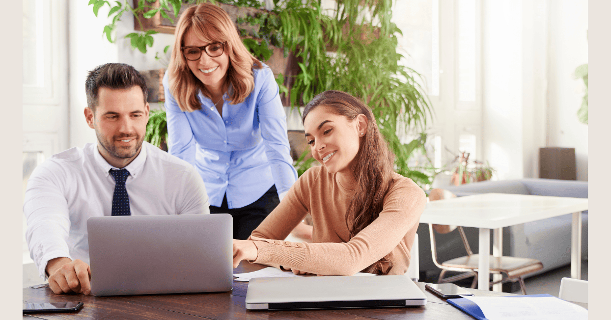 AdvisorLearn's tweet photo. Using your Facebook personal profile for prospecting? ✅ Be authentic. ✅ Leverage your network. ✅ Test what works. Facebook isn’t just personal—it’s a powerful platform for real connections. Ready to grow?
#SocialSelling https://t.co/nzITY6Aoky