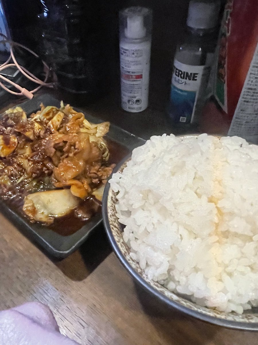 uber_satoshi's tweet photo. 今日も今日とて回鍋肉ドカモリごはんチャレンジ☺️
1キロ痩せたぜ https://t.co/3GKdHGVYzv