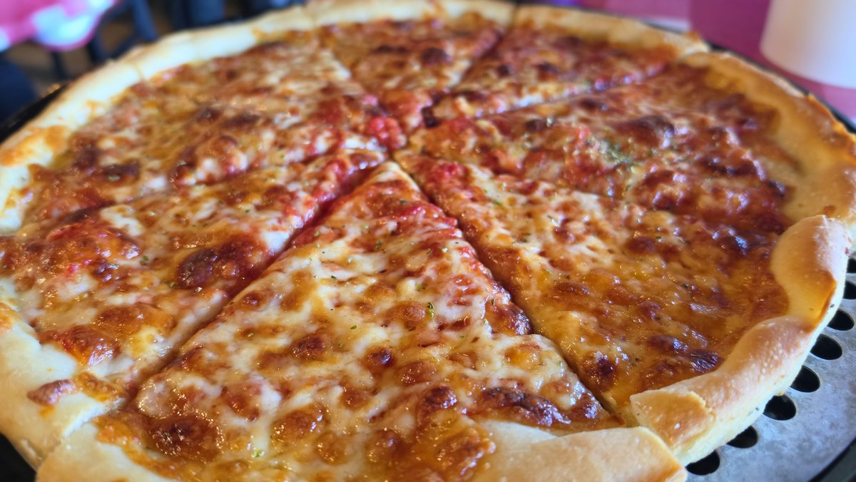 IrishEyesPhoto1's tweet photo. Tonight only at #princepizzeria in Saugus celebrating 65 yrs! 2 meatballs, 1 cheese pizza, 2 cans of Pepsi &amp; a slice of cake for $2.67 @MarcHurBoston @PhantomGourmet @northshoremag @WickedBitesTV @DiningPlaybook @KowloonSaugus @TheTKWeatherXp @NBC10Boston @MichaelPageWx https://t.co/o52aQDfLY7