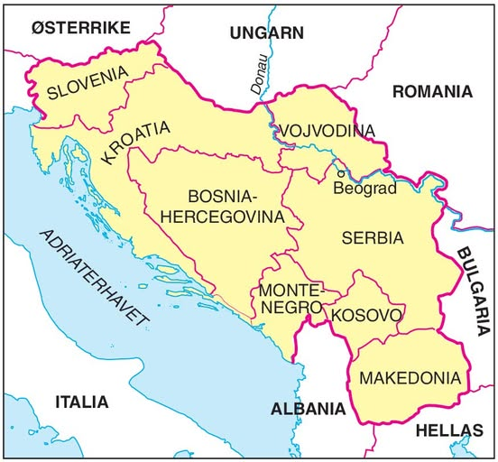 LBirkelund's tweet photo. Kart over Jugoslavia, som i løpet av 1990 og 2000-tallet ble splittet opp som kartet viser, bortsett fra at Vojvodina er del av Serbia, mens Kosovo kun er anerkjent av omtrent halvparten av verdens land. Serbia betrakter Kosovo som del av Serbia. 

Makedonia måtte skifte navn til Nord-Makedonia på grunn av en navnestrid med Hellas og for å bli akseptert som NATO-medlem, i 2020. Jens Stoltenberg var på ’valgkamp’ der for å lure landet inn i NATO. Slovenia, Kroatia og Montenegro ble også lurt inn i NATO, slik at USA/NATO i dag kontrollerer det meste av det territoriet som tidligere utgjorde Jugoslavia. USA har dessuten en gigantisk militærbase i Kosovo.

Oppsplittingen av Jugoslavia skjedde med støtte av USA/NATO/EU, særlig da NATO med Norge bomba det som var igjen av landet, «Rest-Jugoslavia», i 1999. Russerne fryktet da at NATO ville gjøre det samme med Russland, dvs dele opp Russland i mindre deler, slik blant annet Kaja Kallas, EUs utenriksminister, og Polens tidligere president Duda har sagt at de ønsker. Hva ved politikken til NATO og EU (to sider av samme sak) og Norge bør gi russerne grunn til å tro noe annet i dag?
