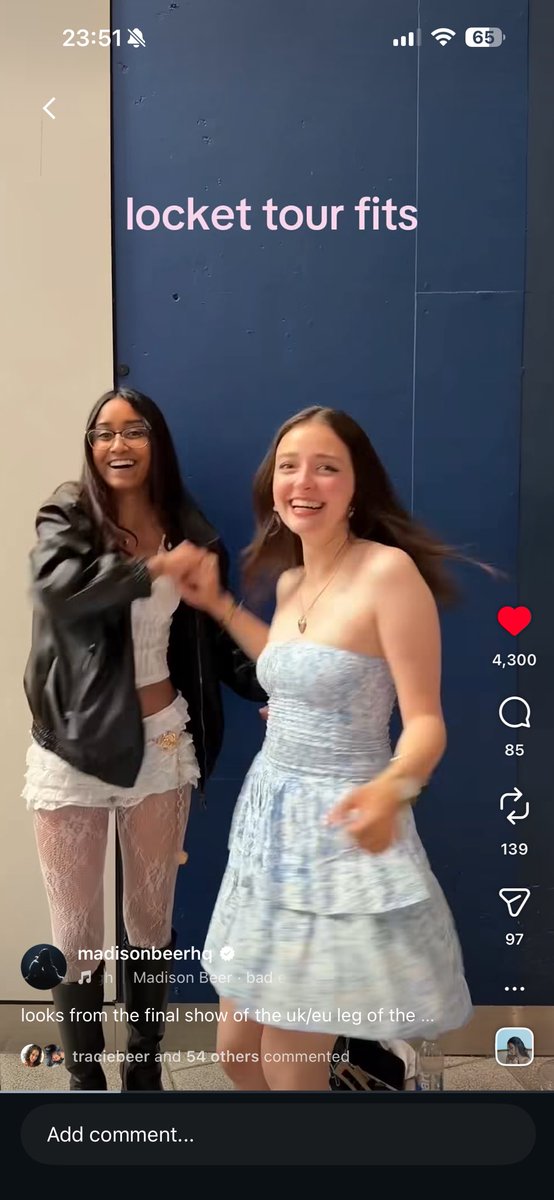madisonSbows23's tweet photo. AHHHH FIRST TIME BEING FEATURED ON @madisonbeerhq 🥹🤍 YAYAYAY!! (on the left :P) https://t.co/nVcbRllUyc https://t.co/fq3L8JqZS2