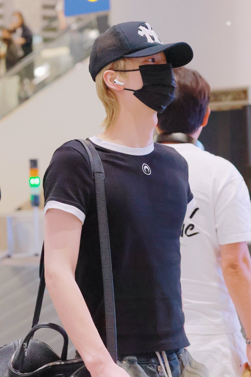 snowfall1107's tweet photo. 260602 ICN

#SHINYU #신유 #신정환  
#TWS #투어스 #247WithUs https://t.co/2VTvm8QfuI
