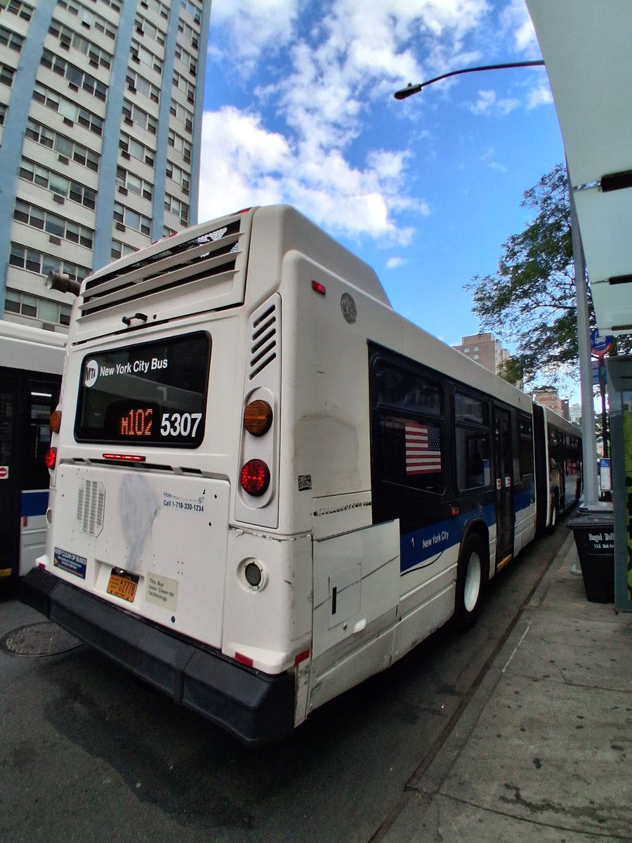 ShadowKGrant's tweet photo. Here is an NYCT MTA (MaBSTOA) 2012 Volvo/Nova Bus LFS Articulated (Model LF60102) 5307 on the East Village-6th St bound M102. https://t.co/vKvandxSJL