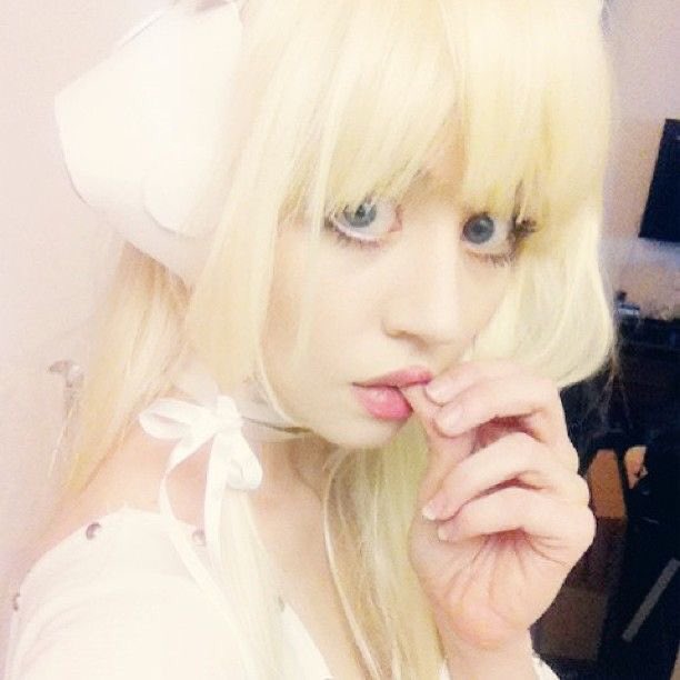 grotesquedolls's tweet photo. everytime i remember THE allison harvard cosplayed chii i go a little bit insane. like you CANNOT make this up https://t.co/2d6kf6Po3O