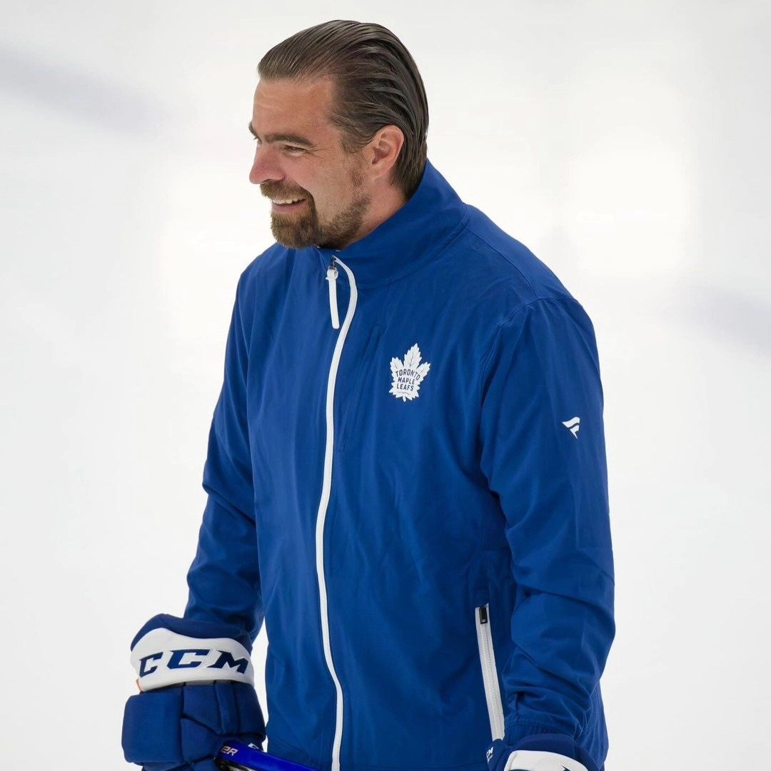 NorthernLeafs73's tweet photo. More than David Carle, I want to see Jussi Ahokas as the next head coach of the Toronto Maple Leafs. 

His disciplined, modern, and fast brand of hockey is exactly what the Leafs need. He would fit the apparent culture that Chayka is trying to build to a tee. He's the guy https://t.co/Ni05L9S9mC