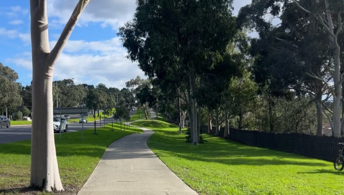 kochie's tweet photo. Another Saturday, another long run. Rowville and back. It's a route I know by car but had never run on foot before.

The hill up to Jacksons Road from Eastlink will make you work for it. https://t.co/cocnYGSJam