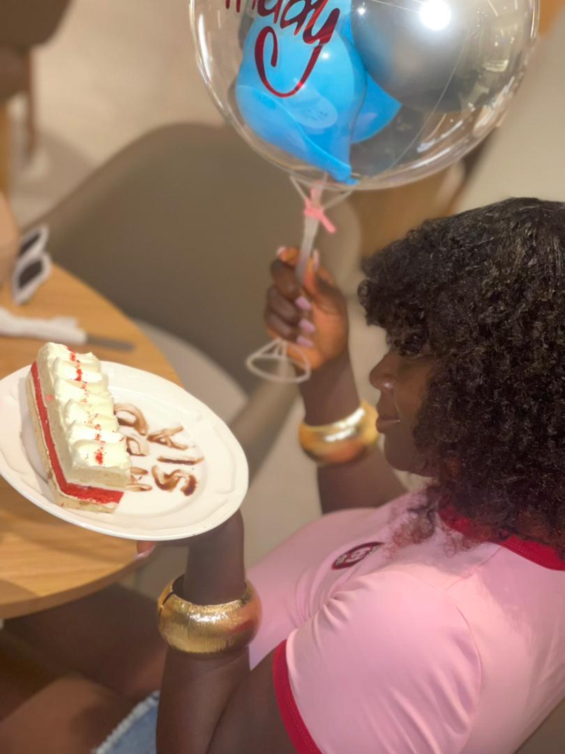SataSiaKebbie's tweet photo. 25 blessed, grateful, happy and full of love💕🎉🎂 https://t.co/MniE6JW4cM