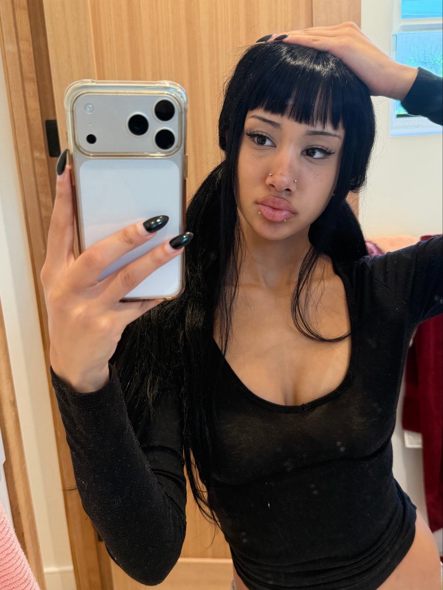 nina tweet media