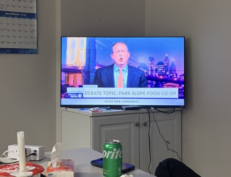 GabrielReidy's tweet photo. Only in New York folks. https://t.co/roVfuCC22V