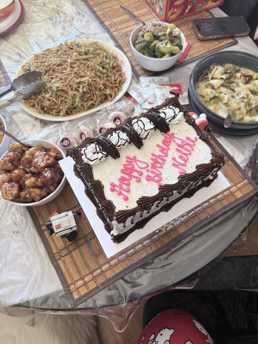 teacciu's tweet photo. aw i literally just woke up and came downstairs to this 😭 i love my sisters 🤍 https://t.co/n5LaPjQSVf