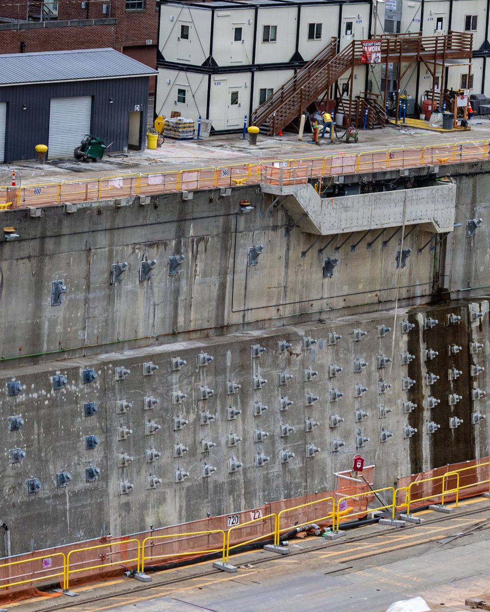 NAVFAC's tweet photo. Dry Dock 4 project capitalizes on early finish to prevent future fleet downtime

Read the story at https://t.co/6djM7VVtng. https://t.co/1N2HhK6Q5Q