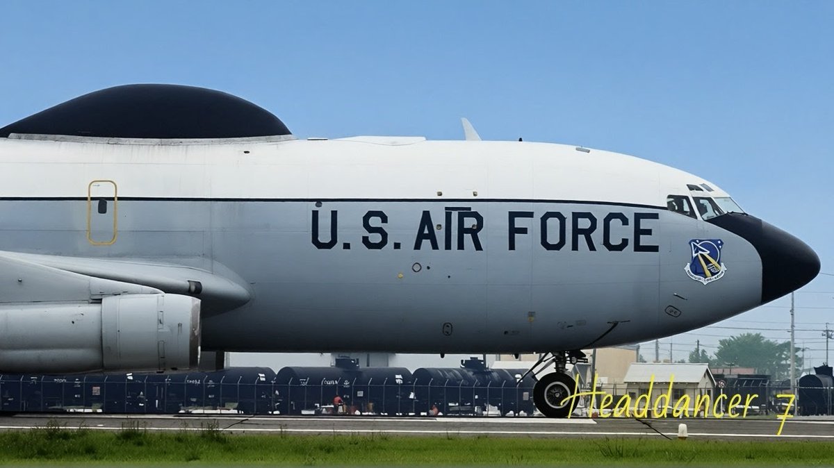 headdancer7's tweet photo. #62の日 横田基地
JC-135B ASD AFSC 61-2662
July 1979、RC-135S 45thRS 55thWg
OFbk 61-2662、May 2nd 1993、
RC-135S 12664番が墜落したので、
12662がS型に、改造されました😰 https://t.co/psN6jmQzlQ