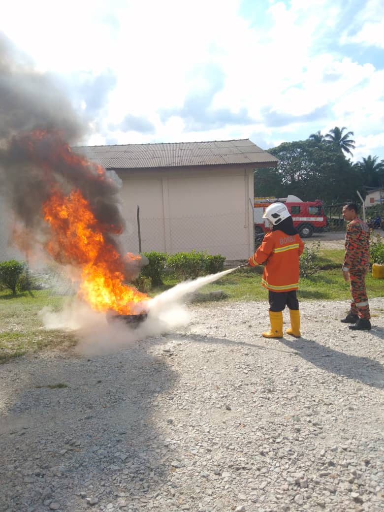 pull0out's tweet photo. Training From Bomba Dept. https://t.co/gm0cnduYAY