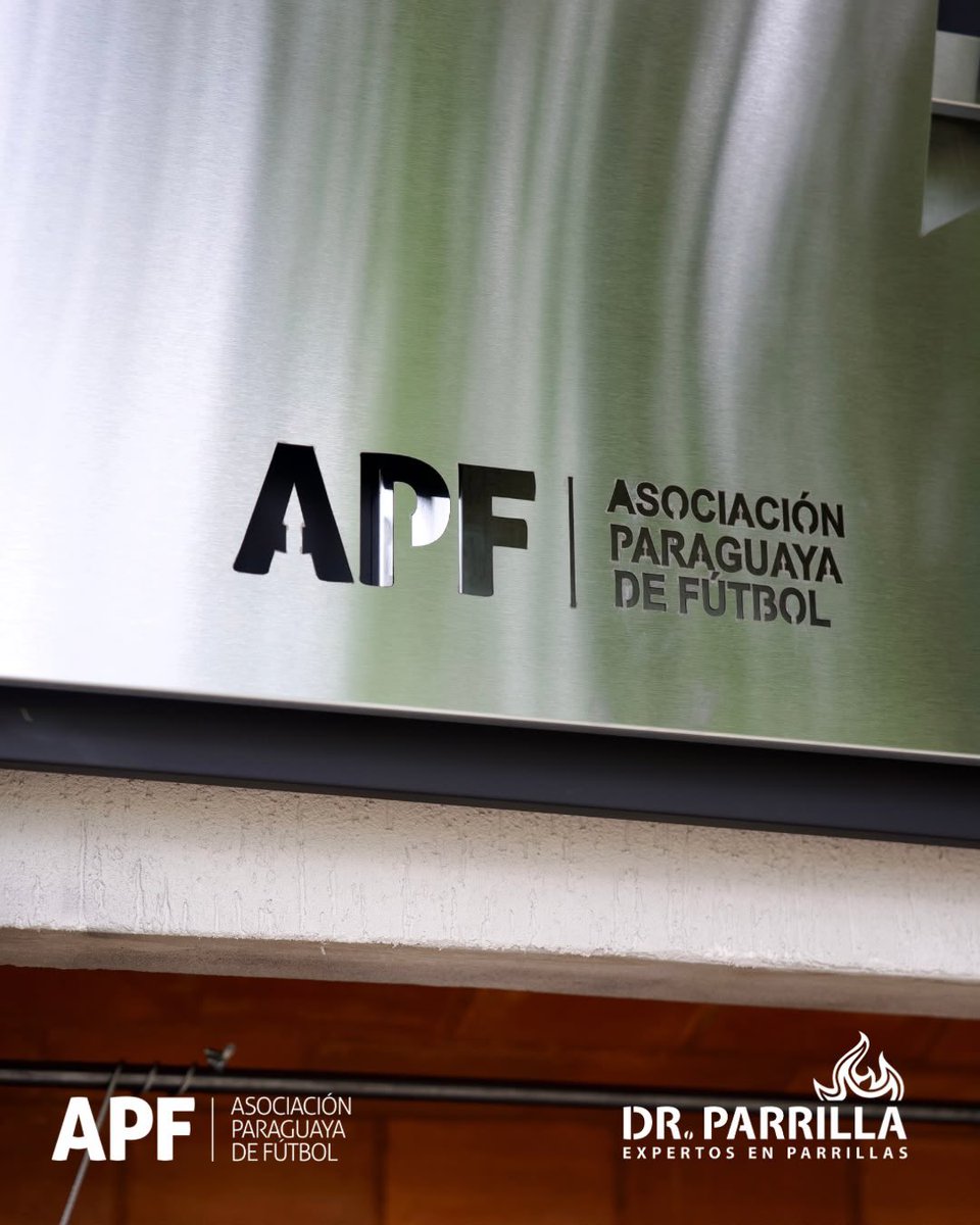 drparrillapy's tweet photo. Empezamos en el corazón del CARDE. 🇵🇾🔥

Donde vive la Selección Paraguaya de Fútbol, dejamos todo listo para todos los festejos que se vienen. 🔜

Salió la lista. Y después de 16 años, Paraguay vuelve a un Mundial. Y acá, donde todo se vive más cerca, el fuego ya está encendido. 🇵🇾🙌🏻

Ahora más que nunca, el fuego nos une. 🔥❤️

#DrParrilla #ParrillaOficial #Albirroja #APF