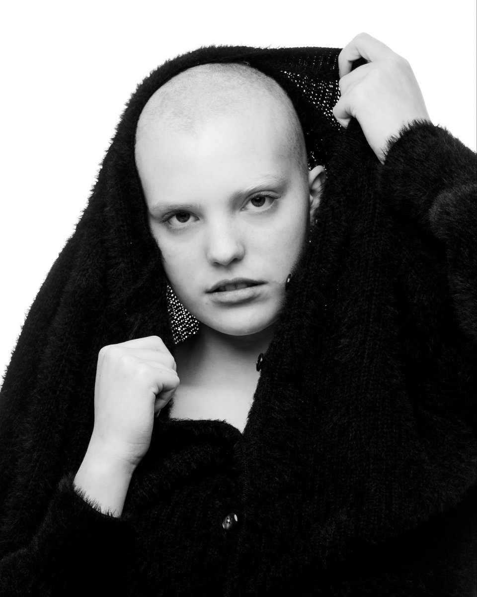 Taylor09w's tweet photo. #strong #cancerfree #scars #beautiful https://t.co/qMlFRPuDGo