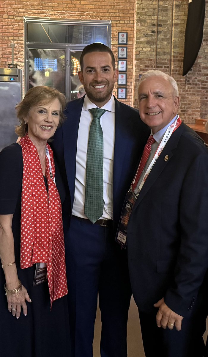 RepCarlos's tweet photo. 🚨Congratulations to my friend &amp; fellow Christopher Columbus Explorer, FL Speaker of the House Danny Pérez, on being nominated by President Trump to serve as our nation’s next Ambassador to Brazil!

Yet another Cuban-American serving as one of our top diplomats! 🇺🇸🤝🇧🇷 https://t.co/APF4b9H67x