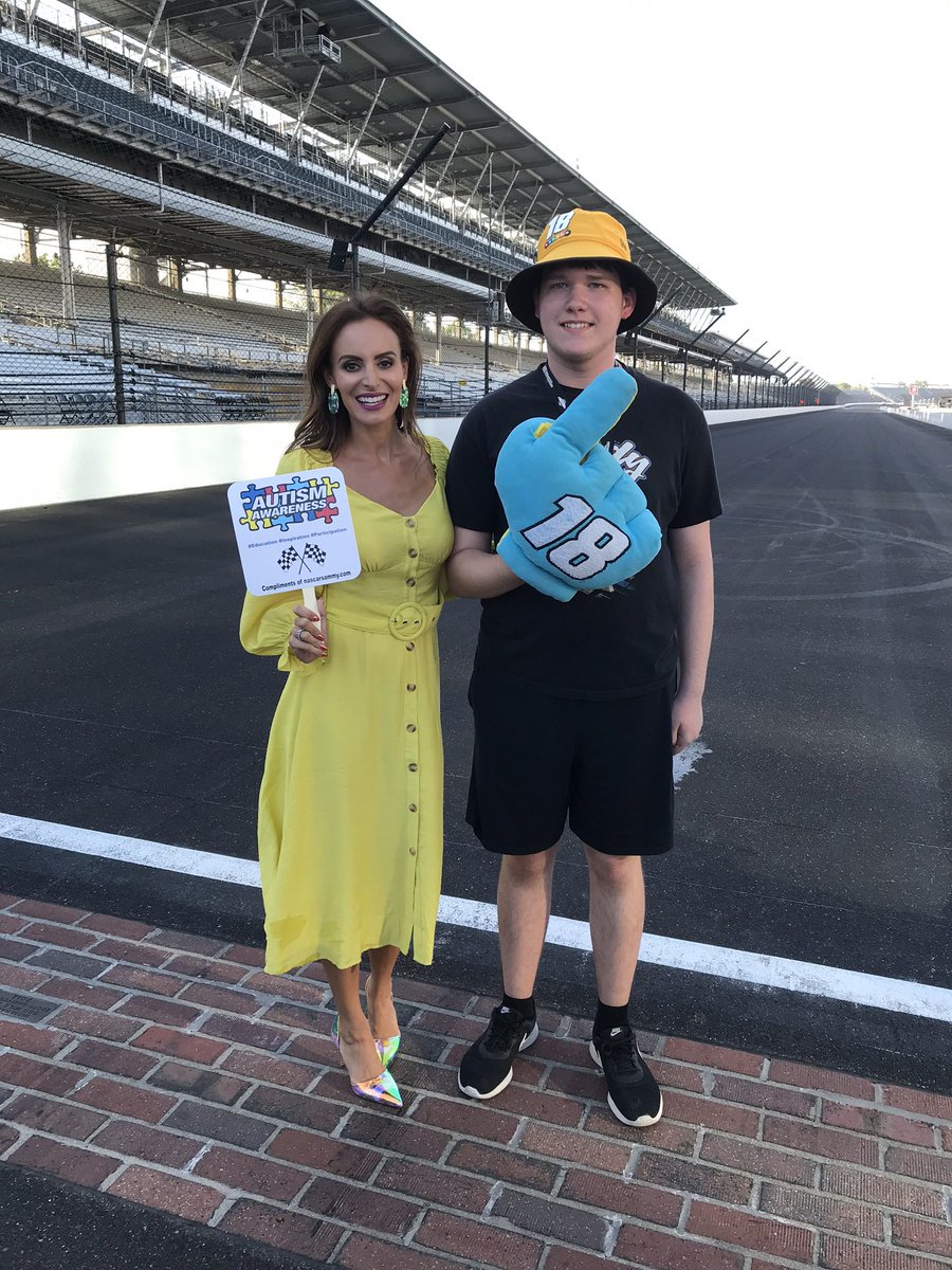 NASCARSammy's tweet photo. Hello @SamanthaBusch.

I know you do not feel like celebrating today, but wanted to tell you that I’m thinking of you. 

I always enjoy saying hello, and get  a good laugh from the pictures of  @BrextonBusch wanting to take my #18 hand. https://t.co/EbyGRMp392