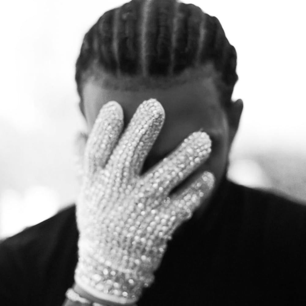 Rap's tweet photo. Drake has now crossed 9 billion Spotify streams in 2026 across all credits 🔥📈

He’s currently on pace for the biggest streaming year ever for a rapper on the platform. https://t.co/kJhfskj3Au