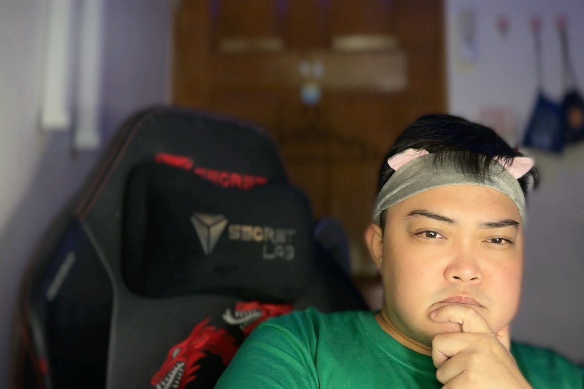 JomsRead's tweet photo. me seeing the work volune now. ems https://t.co/Ih2HY0mBJK