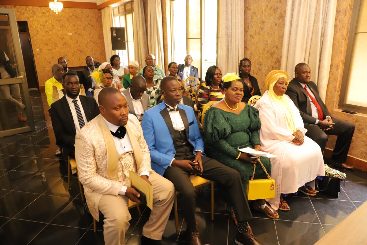 Entebbe_MC's tweet photo. Today, Division A officially ushered in a new leadership term with the swearing-in of the Chairperson and Councilors. The ceremony was officiated by Town Clerk Mugisha Emmanuel Gacharo and graced by His Worship Fabrice Brad Rulinda, Mayor of Entebbe Municipality.
The newly sworn-in leaders pledged to work together in advancing effective service delivery, good governance, and sustainable development for the people of Division A and Entebbe Municipality.
#EntebbeMunicipality #Leadership #ServiceDelivery #GoodGovernance