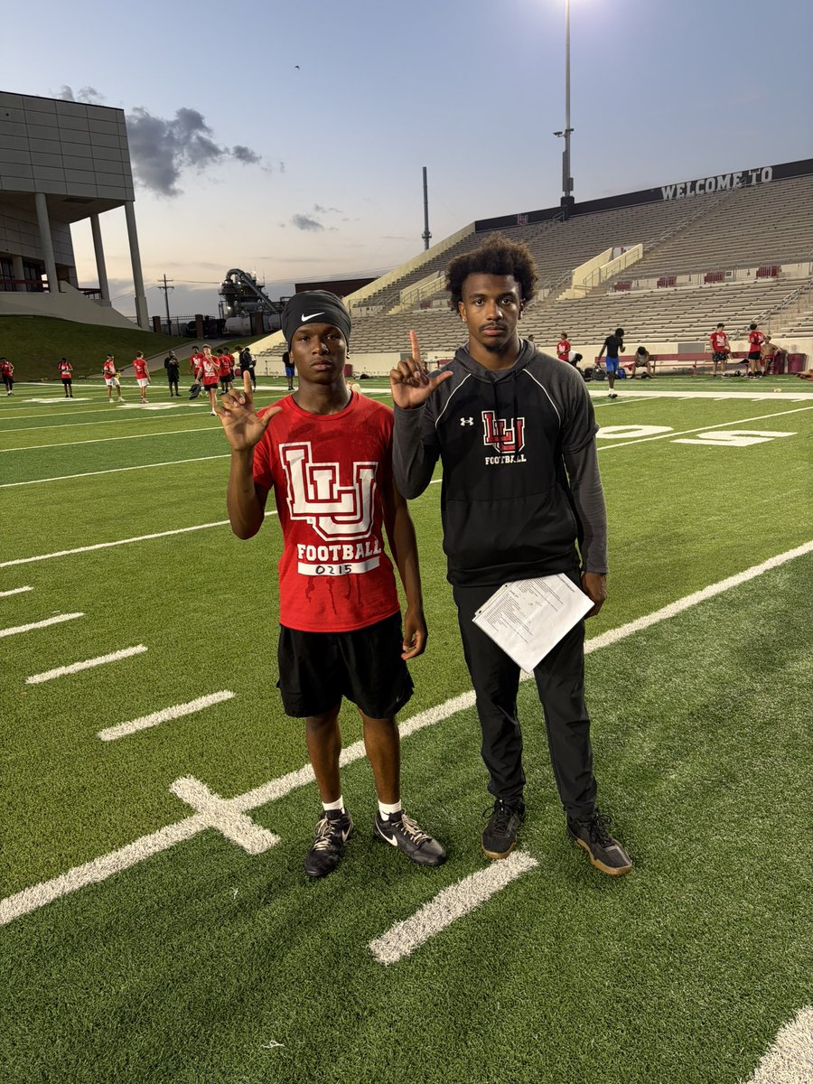 keithtyler09's tweet photo. Had a great time at @LamarFootball  camp. 
@CoachBusey 
@khiyree2 
@coachmac_22 
@CoachDre2025 
@LM_CoogFootball https://t.co/F4AnMg978k