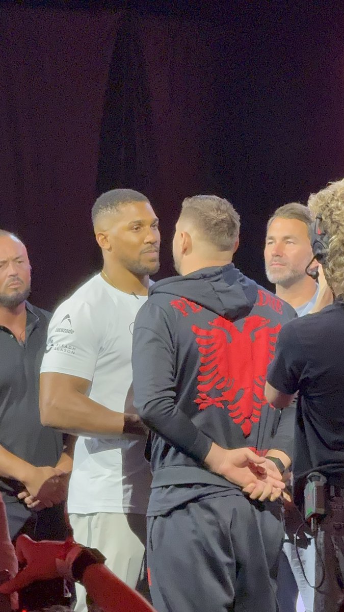 JabItBoxing's tweet photo. A Couple of snaps from today’s #JoshuaPrenga Press conference 
Massive thankyou to @jamsboxingchat &amp; @NeutralsCorner for the Opportunity’s 🙏
#Boxing #Boxingclips https://t.co/QbZoGz63x1